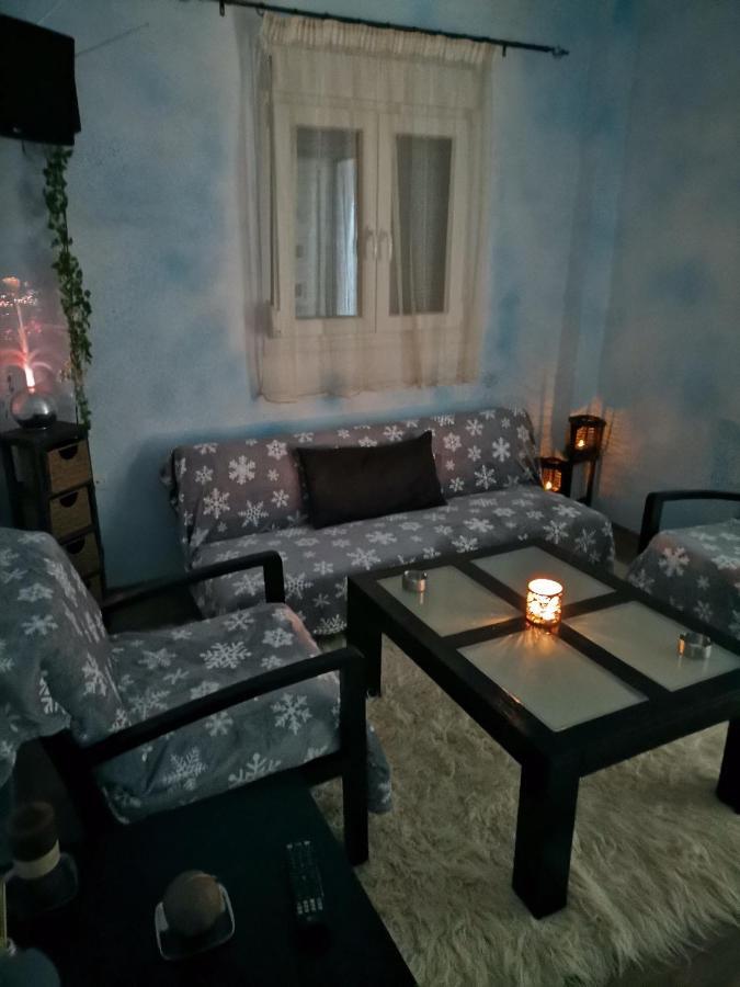 Frasta'S Rose Apartment Plaka  Luaran gambar